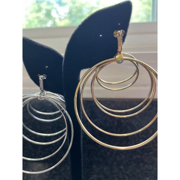 Vintage 1960's EMMONS Clip On Giant Hoop Earrings Silver And Gold 12 Concentric - Picture 3 of 10